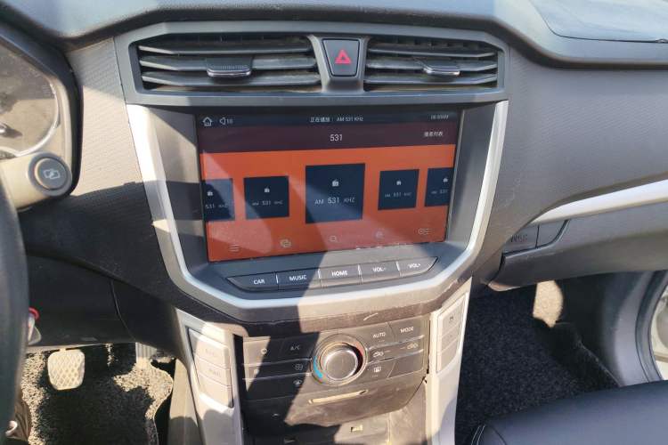 Used SAIC MAXUS T60 2017 2.8T Diesel Manual Two-Wheel Drive High-Ride Elite Long-Body Emission Standard V
