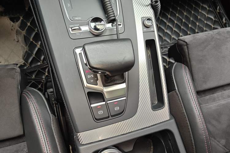 Used Audi Q5L 2020 45 TFSI Prestige Sport Edition Gear Lever