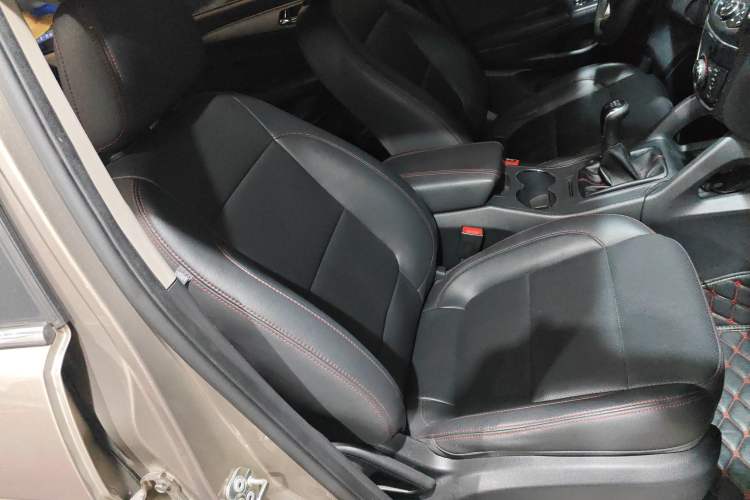 Used Changan CS75 2016 1.5T Manual FENGSHANG Model
