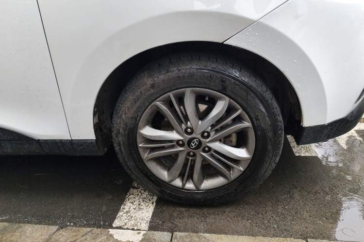 Used Hyundai ix35 2013 2.0L Automatic Two-Wheel Drive Smart GLS China IV Standard
