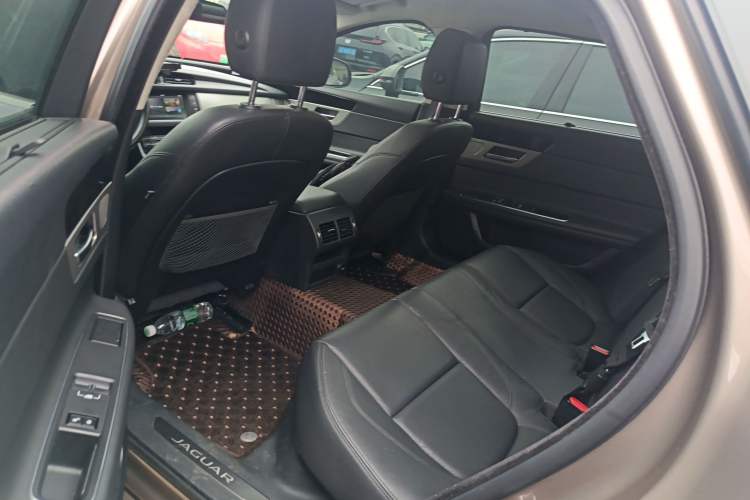 Used Jaguar XFL 2018 XFL 2.0T 200PS Luxury Edition Left Rear Seat