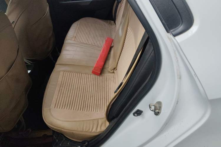 Used Kia K2 2015 Sedan 1.4L MT GLS
