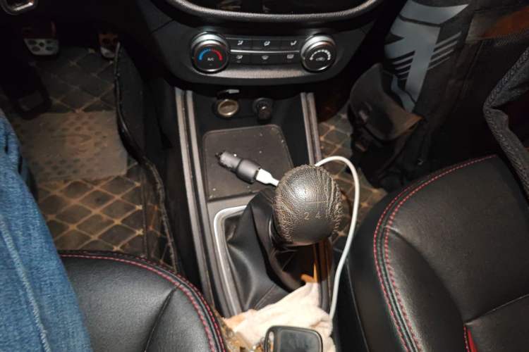 Used Haval H1 2015 1.5L Manual Urban Model Gear Lever