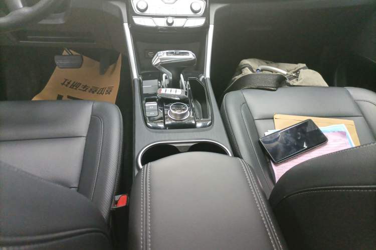 Used Great Wall Poer 2021 2.0T Commercial Version Automatic Diesel Two-Wheel Drive Elite Trim with Long Bed – GW4D20M Gear Lever