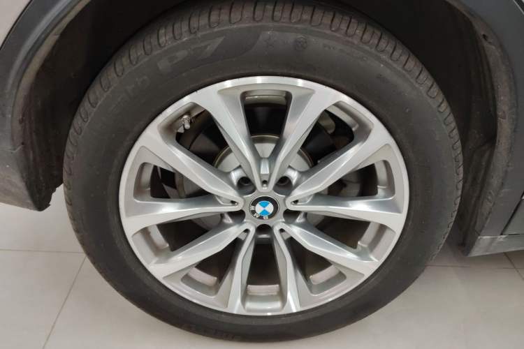 Used BMW X3 2021 xDrive25i Luxury Package Right Rear Wheel Hub