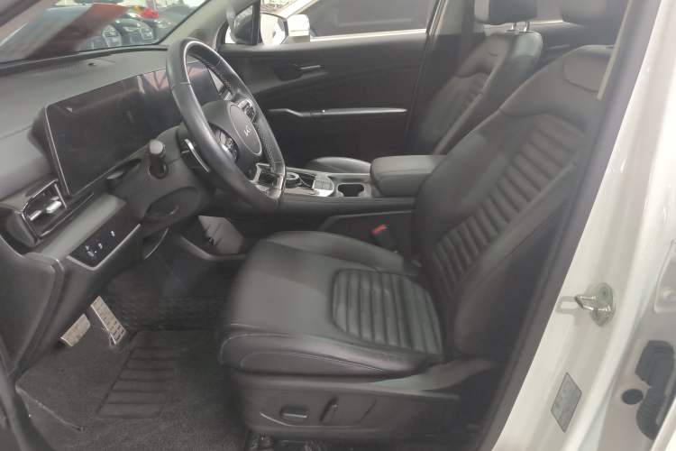 Used Kia Sportage (Chinese Domestic Model) 2023 2.0T Two-Wheel-Drive Prestige Edition
