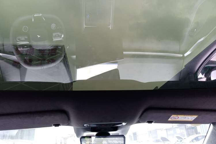 Used XPeng P7 2025 Model—750 All-Wheel-Drive High-Performance Ultra
