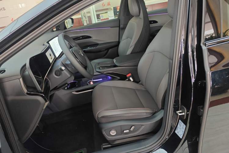 Used Hongqi EH7 2025 690 Smart Selection Edition