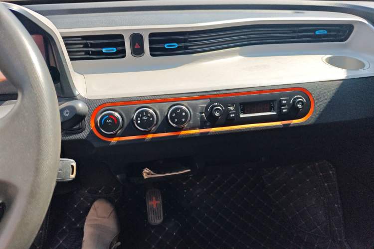 Used Wuling Hongguang MINIEV 2022 Macaron Fashion Model Lithium Iron Phosphate
