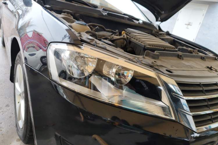 Used Volkswagen Lavida 2013 Revised Classic 1.6L Automatic Fashion Edition Right Front Headlight