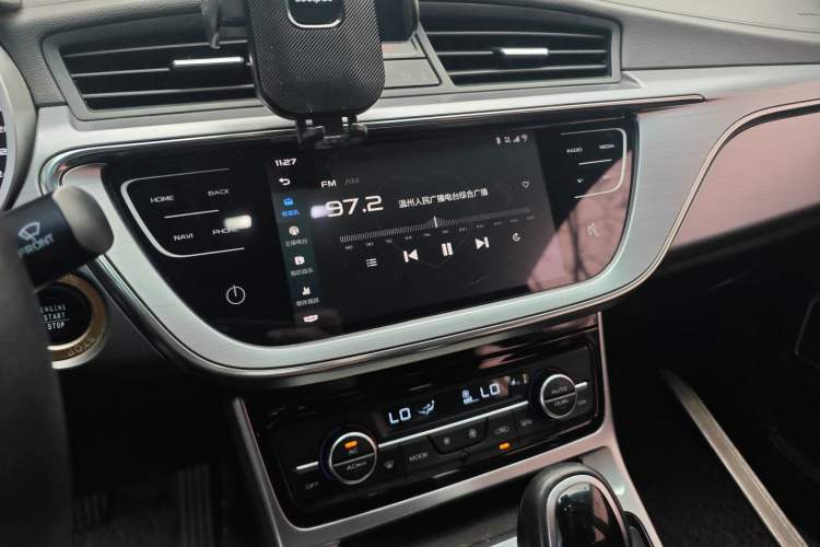 Used Geely Auto Emgrand GL 2019 1.4T CVT Elite Smart Edition Audio And AC Panel