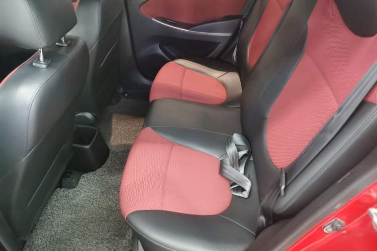 Used Hyundai Verna Ray 2014 1.6L Automatic TOP Left Rear Seat