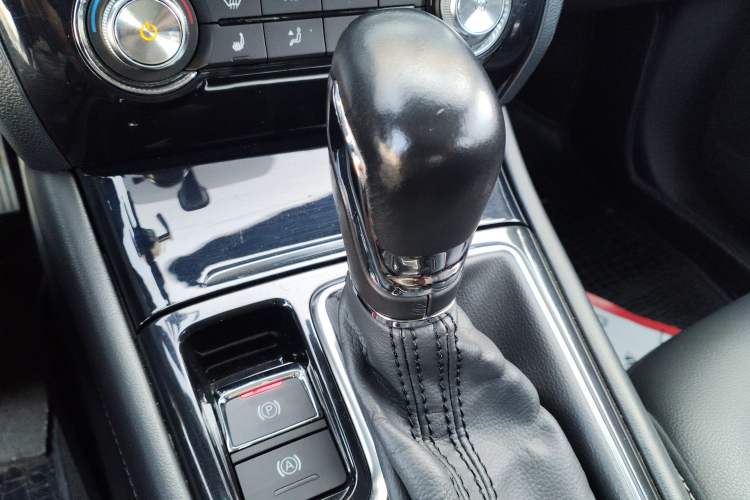 Used Roewe RX3 2018 1.6L CVT Internet Smart Edition
