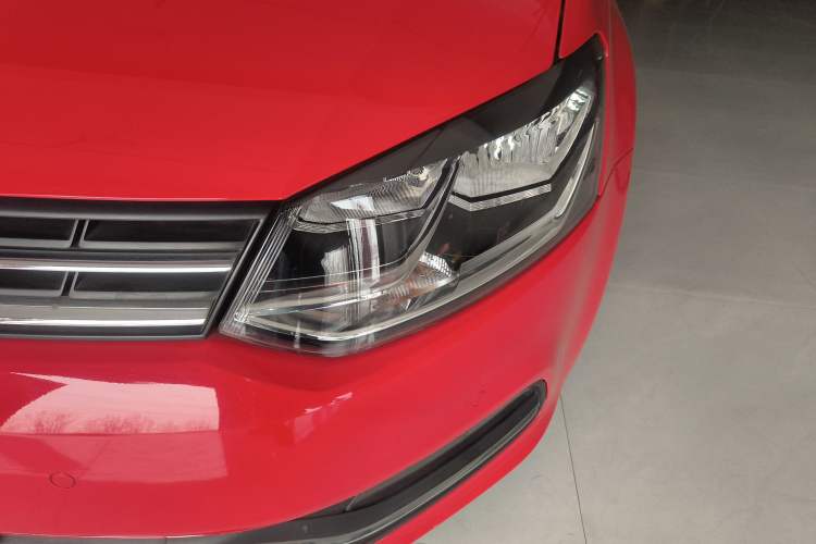 Used Volkswagen Polo 2014 1.6L Automatic Luxury Edition
