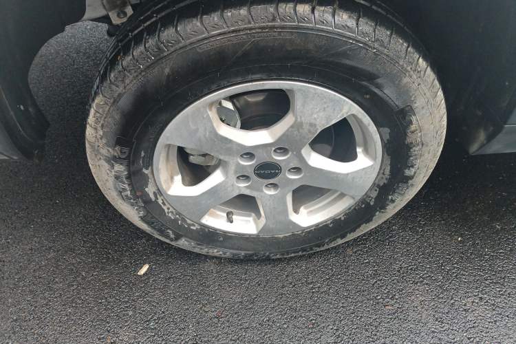 Used Radar King Kong 2025 PHEV All-Wheel-Drive Extended-Range “Thousand-Mile Diamond” Electric Hybrid PLUS Edition
