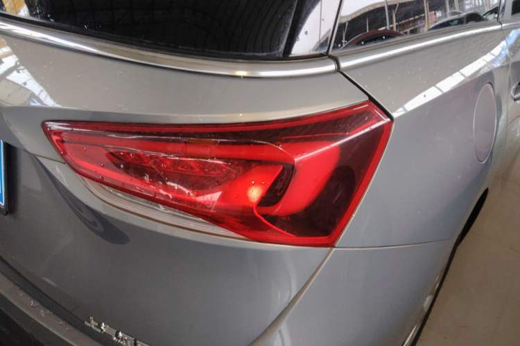 Used Buick GL6 2018 18T 6-Seater Elite Model
