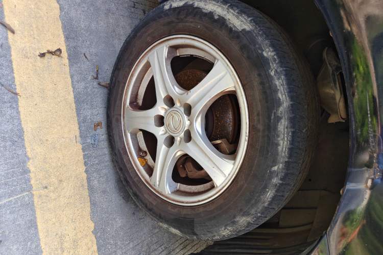 Used Dongfeng Shuaike 2011 1.6L Manual Luxury 7-Seater
