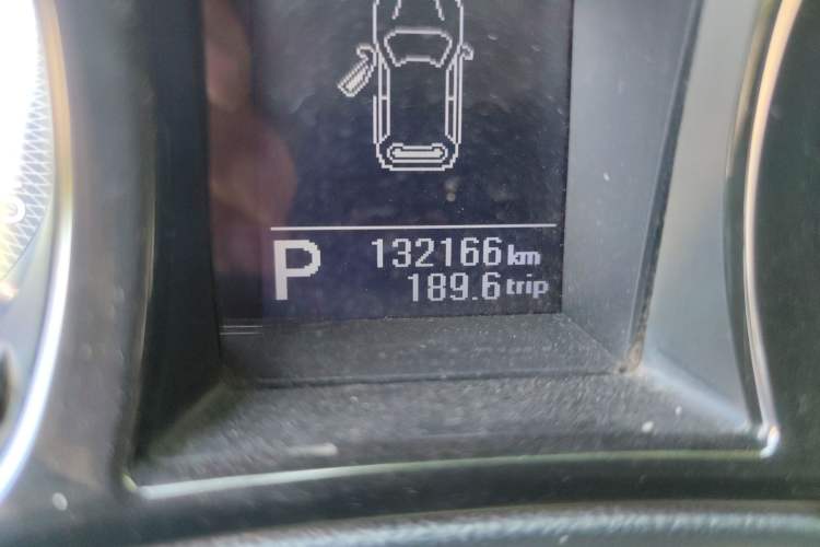 Used JMC Yusheng S350 2018 2.0T Automatic All-Wheel Drive Diesel Luxury Version with Sunroof 5 Seats
