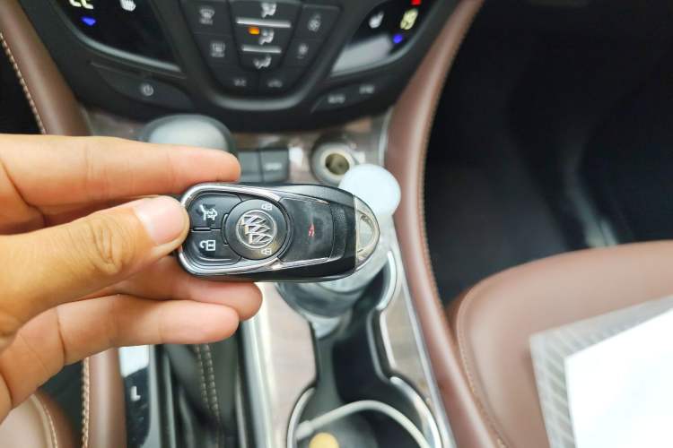 Used Buick Envision 2017 28T Four-Wheel Drive Elite Model Vehicle Key
