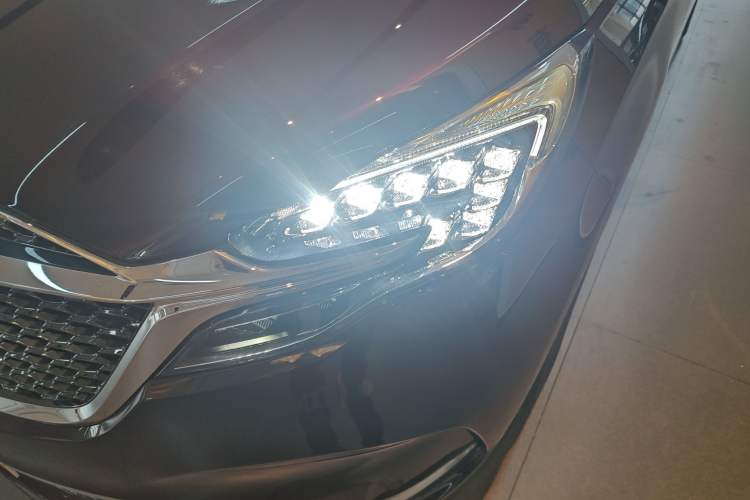 Used Buick GL8 2022 Avenir Aivia Six-Seat Deluxe Edition