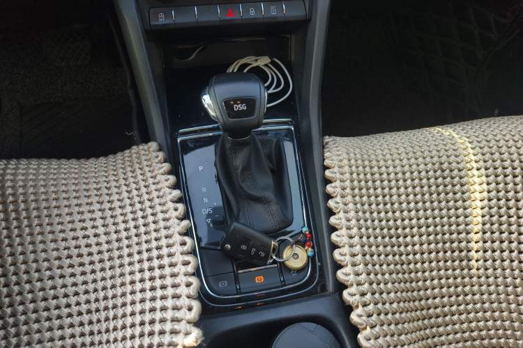 Used Skoda Kodiaq 2017 TSI330 5-Seat Two-Wheel Drive Luxury Edition Gear Lever