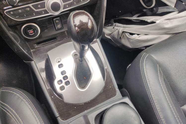 Used Renault Koleos 2013 2.5L 4x4 Comfort Edition