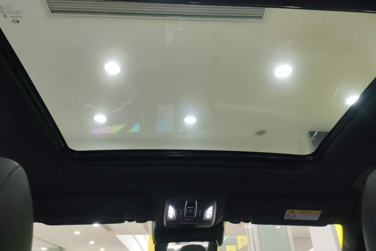 Used GAC Trumpchi GS8 2024 Linghang Series 2.0 TGDI Two-Wheel Drive Luxury Smart Connectivity Version Headliner