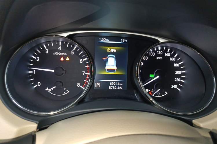 Used Nissan X-Trail 2014 2.0L CVT Comfort Edition 2WD
