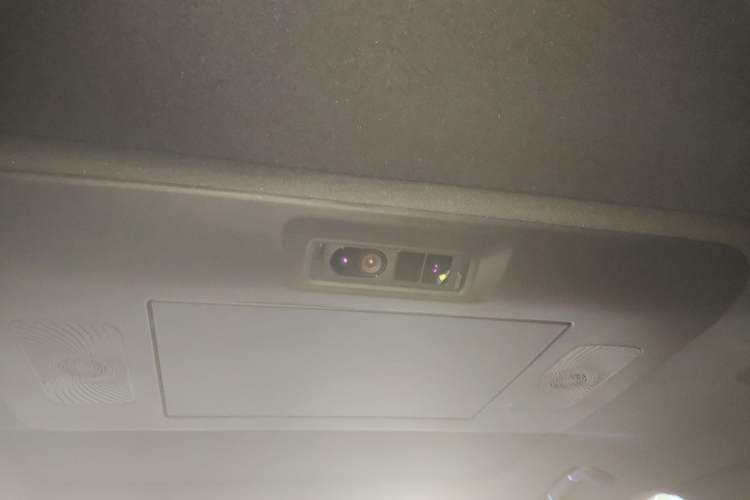 Used Geely Galaxy Galaxy M9 2025 Model 210km Four-Wheel-Drive Leading Edition