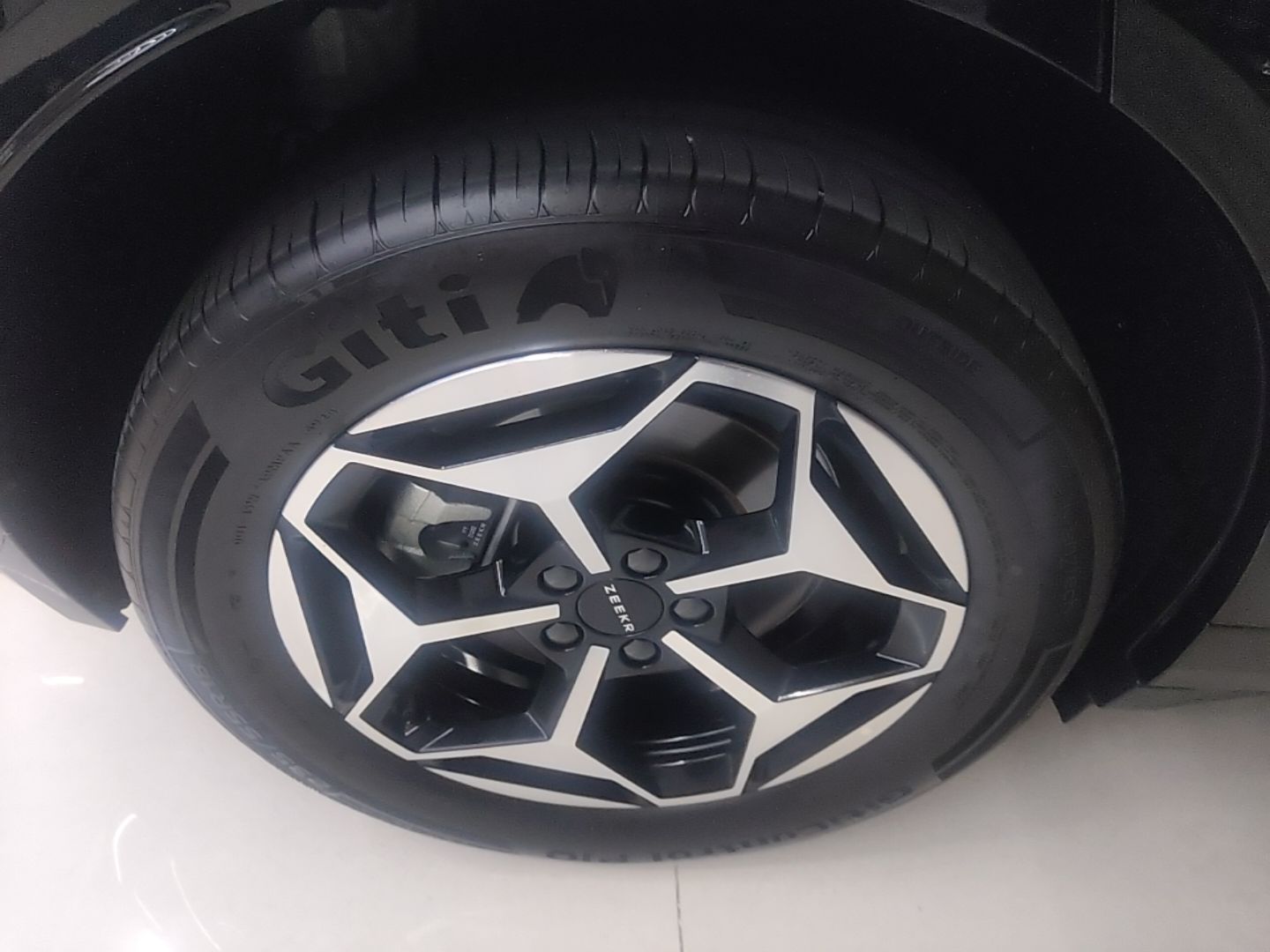 Zeekr X 2025 5-Seater Rear-Drive Version — снимка 11
