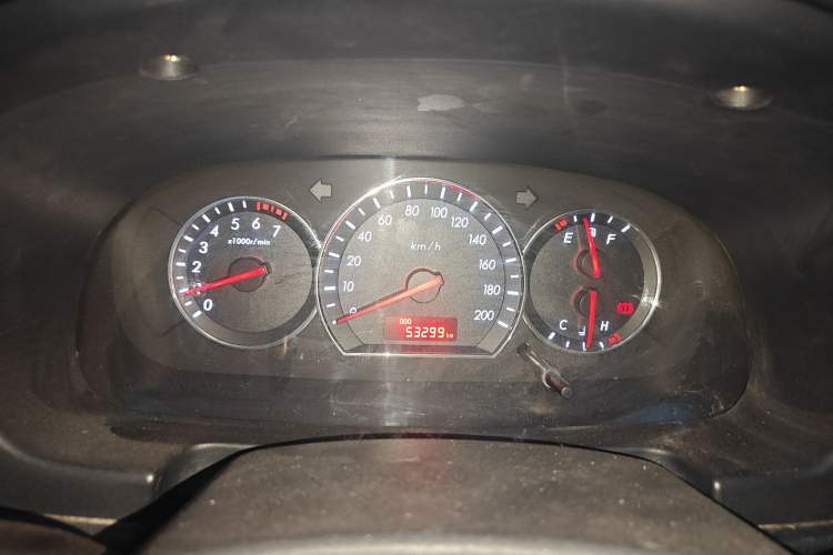 Used Changan Alsvin V3 2012 1.3L Manual Luxury Version China IV Standard