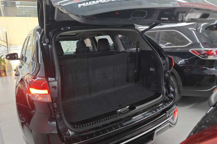 Used Toyota Highlander 2018 2.0T Four-Wheel Drive Prestige Version 7 Seats China VI Standard
