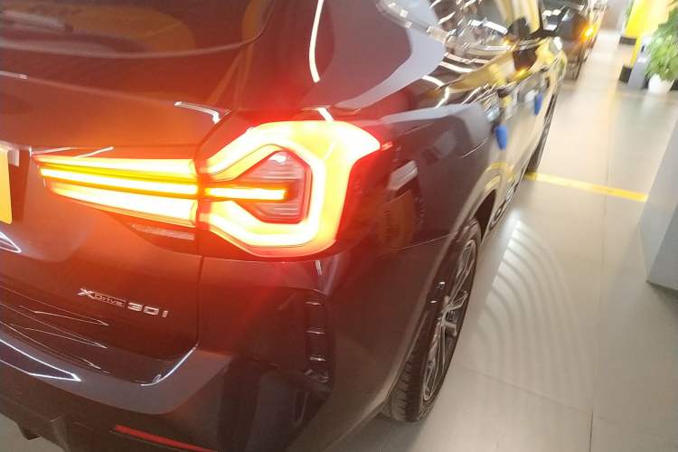 Used BMW X3 2023 Restyled xDrive30i Leading Edition M Night Sky Package
