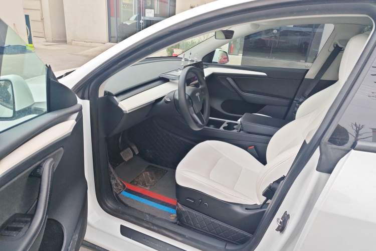 Used Tesla Model Y 2022 Rear-Wheel-Drive Version
