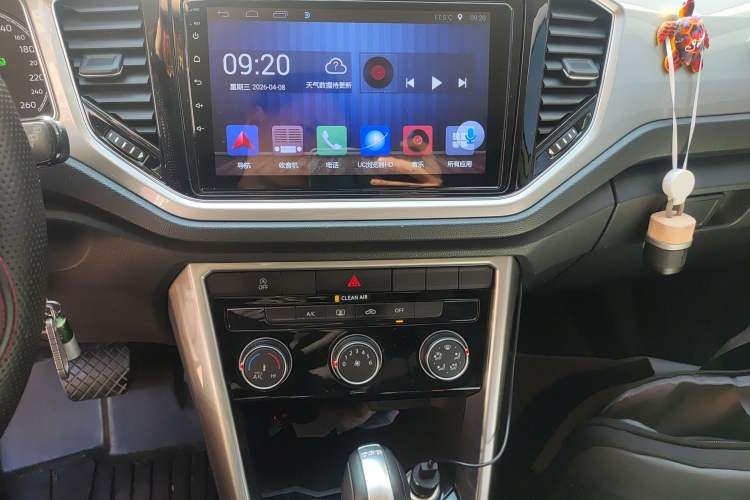 Used Volkswagen T-ROC 2018 230TSI DSG Two-Wheel Drive Advanced Version China V Standard Audio And AC Panel