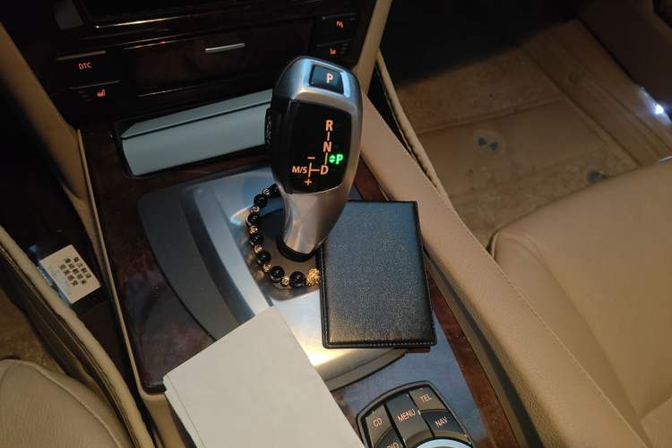 Used BMW 5 Series 2010 523Li Leading Model
