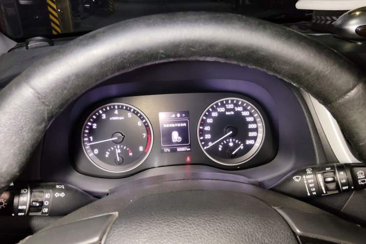 Used Hyundai Tucson 2015 1.6T Dual-Clutch Two-Wheel-Drive Comfort Model Instrument Cluster