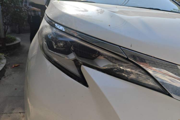 Used Toyota SIENNA 2021 2.5L Hybrid Comfort Edition Right Front Headlight