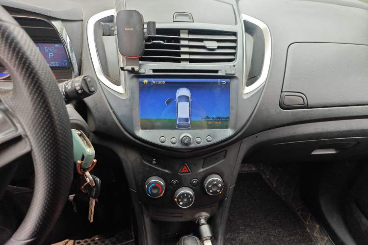 Used Chevrolet Trax 2016 1.4T Automatic Two-Wheel Drive Comfort Version with Sunroof