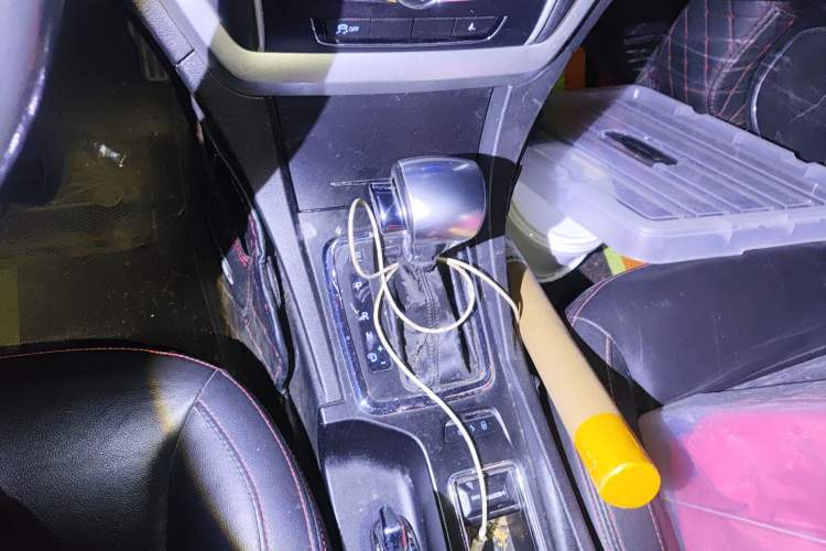 Used Geely Auto Emgrand 2015 Sedan 1.3T CVT Upward Edition Gear Lever