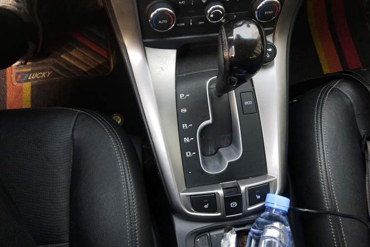 Used Chevrolet Captiva 2017 2.4L 4x4 Flagship Edition 7-Seater
