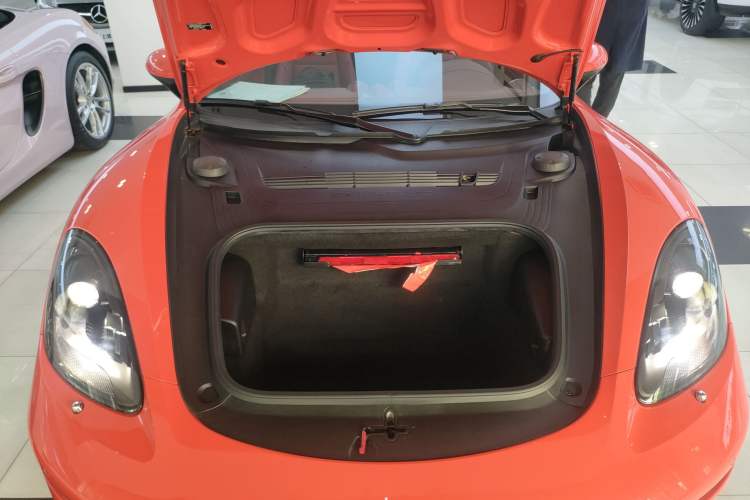 Used Porsche 718 2018 Boxster 2.0T
