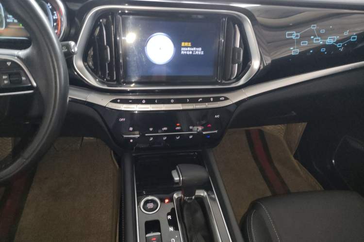 Used JETOUR X90 2019 1.5T DCT Smart Enjoyment Version 5 Seats China VI Standard Audio And AC Panel