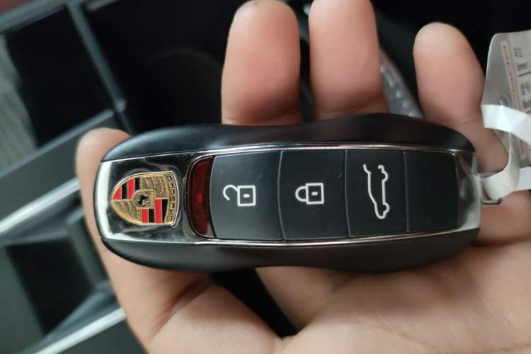 Used Porsche Macan 2022 Macan 2.0T Vehicle Key