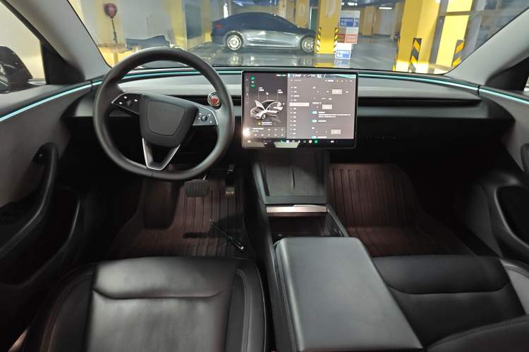 Used Tesla Model 3 2023 Rear-Wheel-Drive Version
