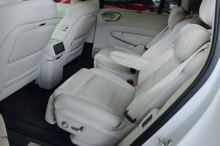 Used Lynk & Co 900 2025 2.0T Ultra