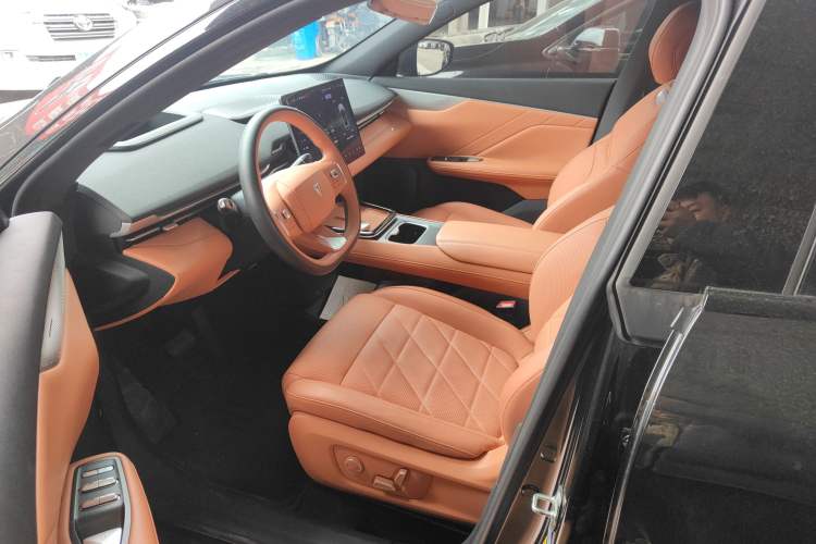 Used Deepal S05 2024 200Max Range-Extended Long-Range Version
