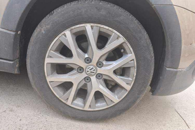 Used Volkswagen Polo 2014 1.6L Cross Polo Automatic
