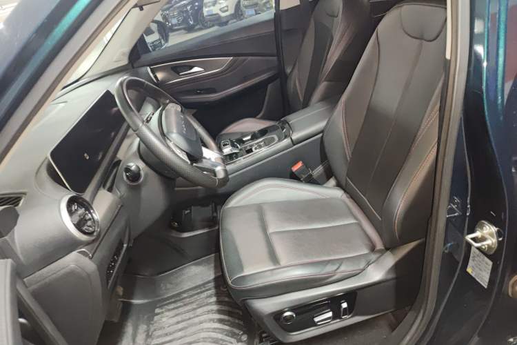 Used FORTHING T5 EVO 2021 1.5TD DCT Diamond Edition Left Front Seat