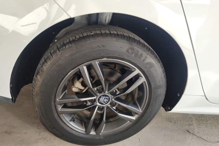 Used BYD Qin Pro 2019 Super Edition 1.5TI Manual Smart Connect Powerful Model China VI Standard